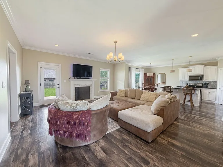 5005 Rainier Dr — Photo 14