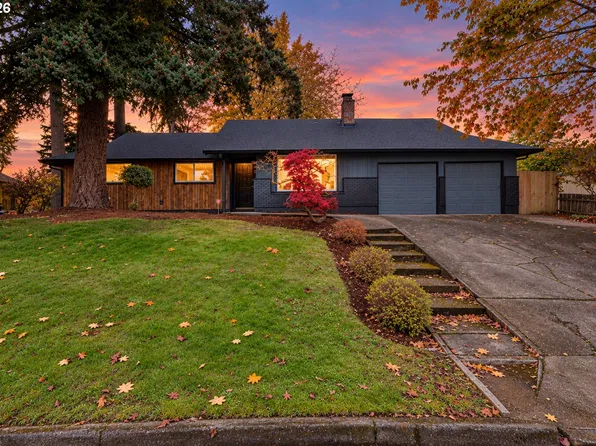 320 NW Old Orchard Dr, Vancouver, WA 98665