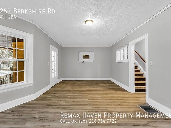 4th image of 3257 Berkshire Rd
