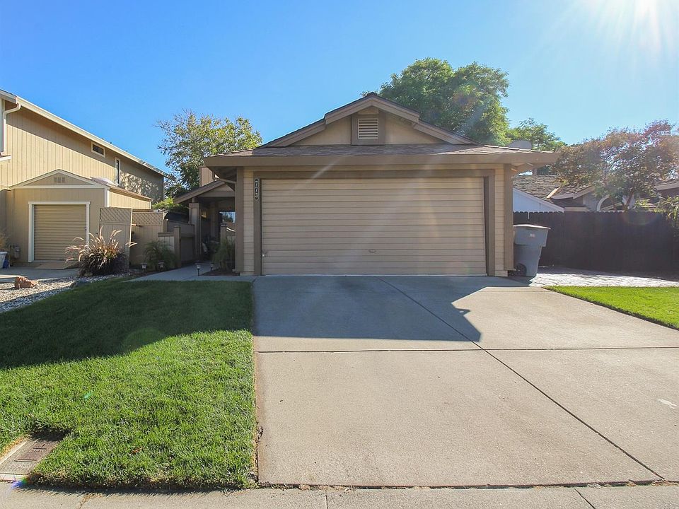 1st image of 773 Youngsdale Dr