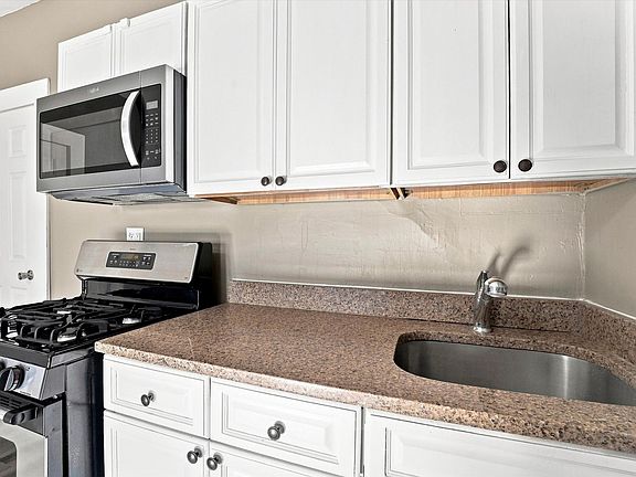 3rd image of 2112 Orthodox St #2-2F