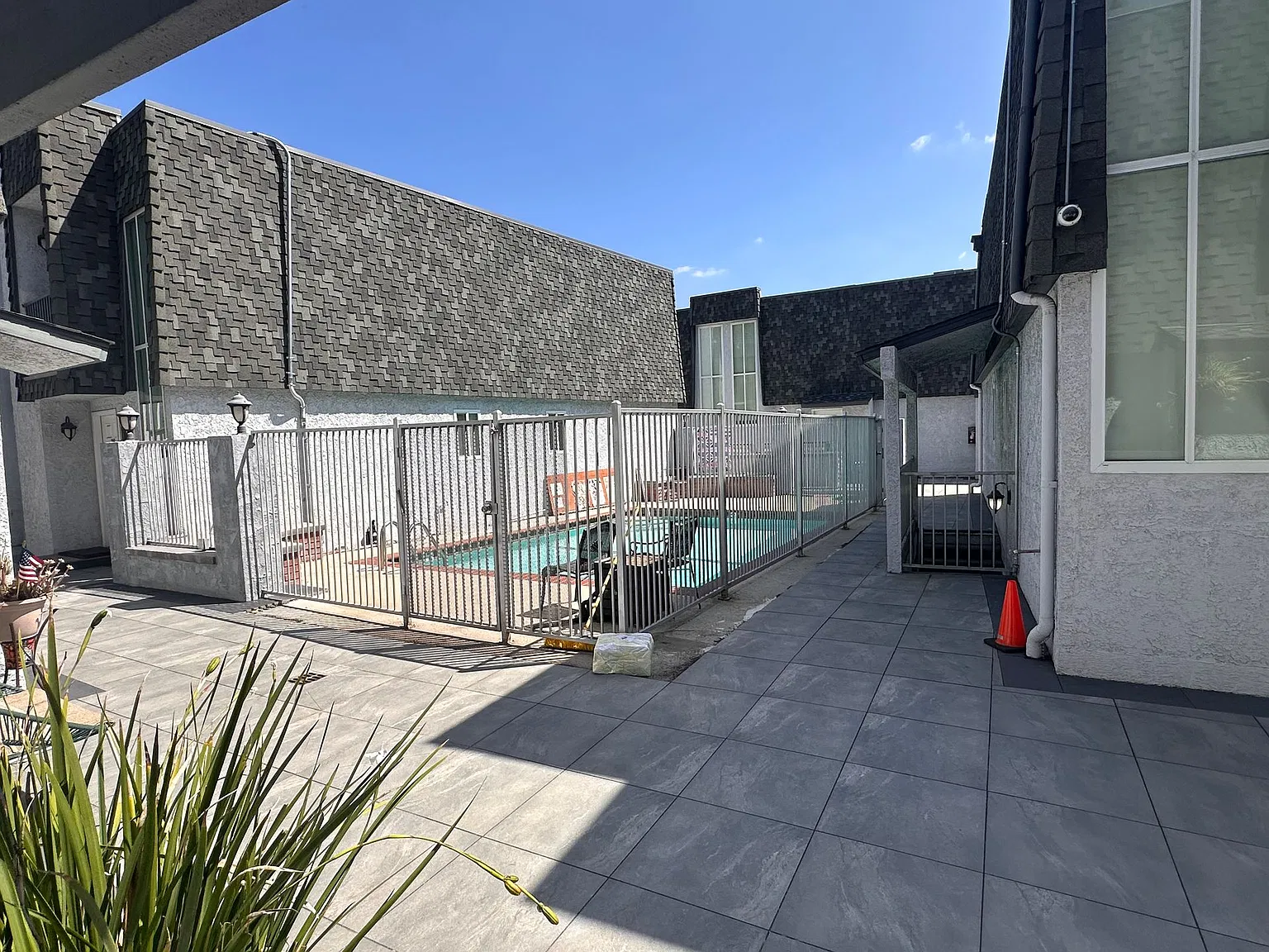 Barclay Square Apartments — Photo 3