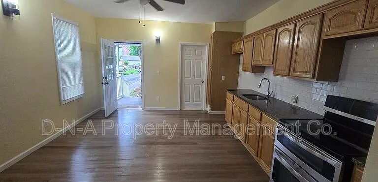 315 S Courtland St — Photo 5