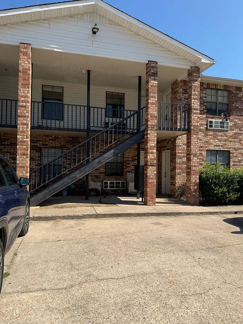 601 Bertig St — Photo 1