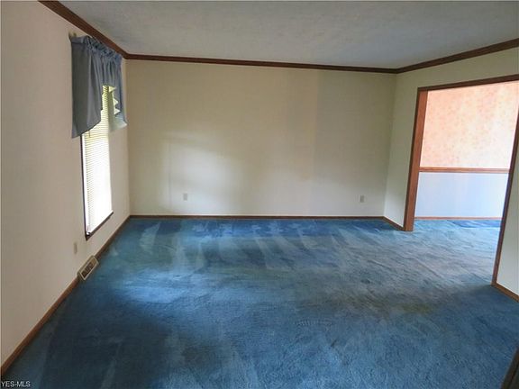5th image of 187 Southwoods Ave