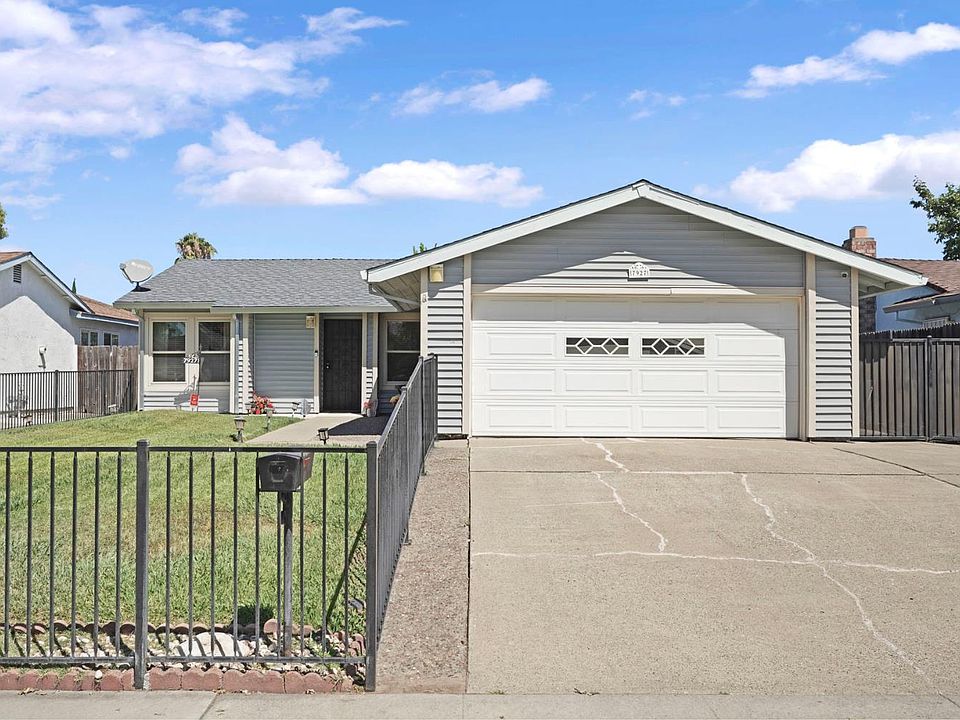 1st image of 7927 Deer Creek Dr