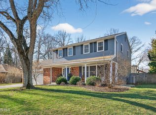 1243 Brownwood Dr, Bowling Green, OH 43402