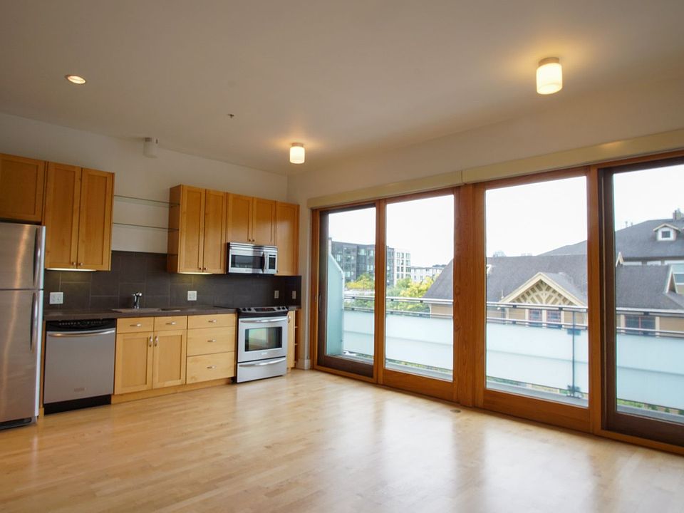 1st image of 1919 NW Quimby St #302