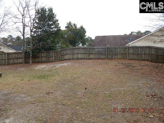 5th image of 124 Mountain Laurel Ln