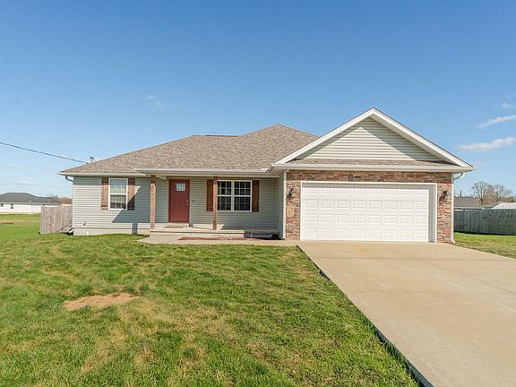 2nd image of 256 Velma Drive