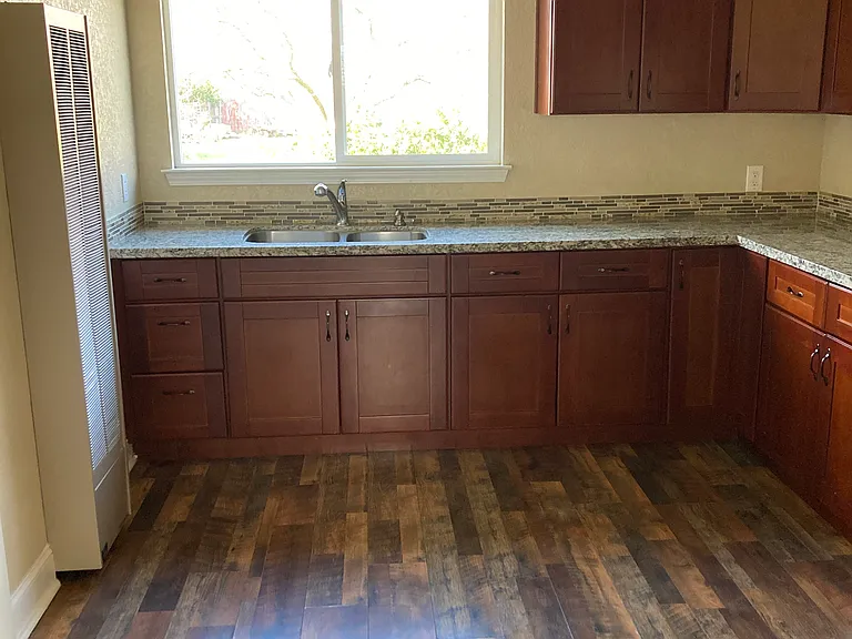 965 Island Ave — Photo 5