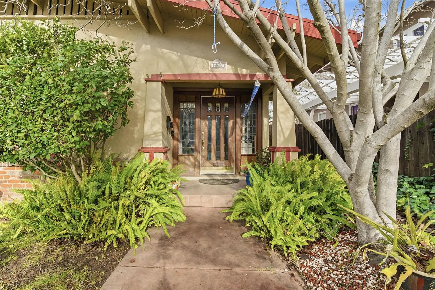 465 S Tuxedo Ave photo 1