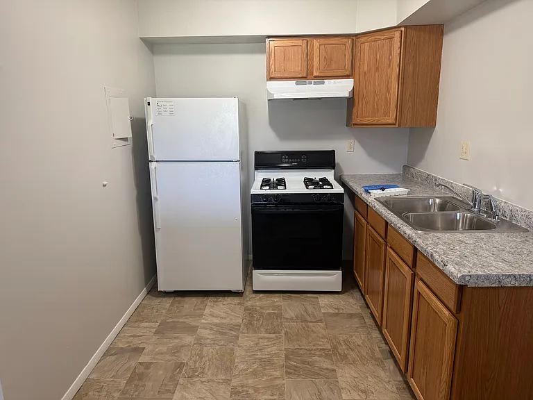 3201 Gilbert Ave #301 — Photo 11