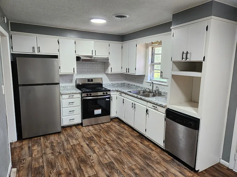 1509 E Nancy Dr — Photo 3