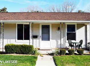45834 Kensington St, Utica, MI 48317