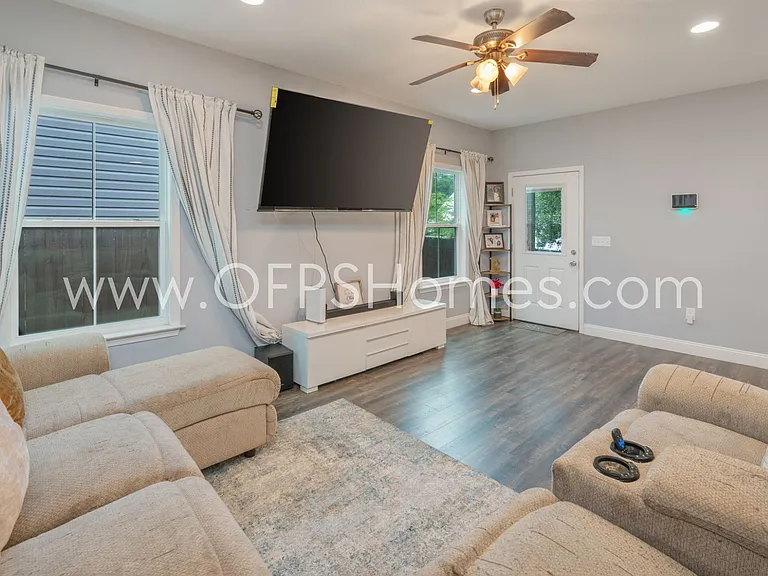 193 Johnson Ct — Photo 11