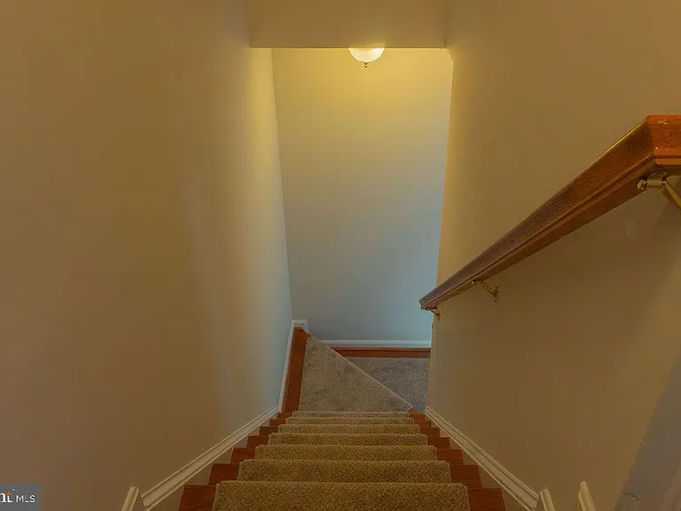 9836 Plaza View Way — Photo 22