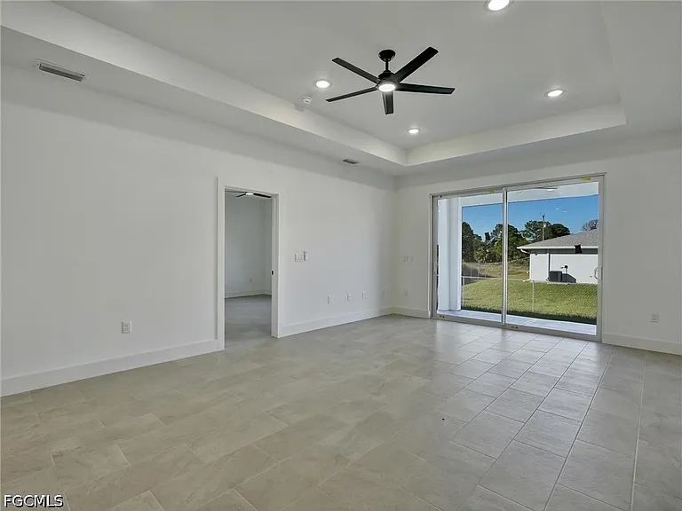 918 Eisenhower Blvd — Photo 5