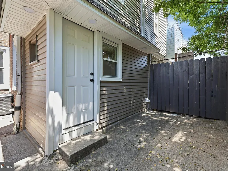 3027 Agate St — Photo 10