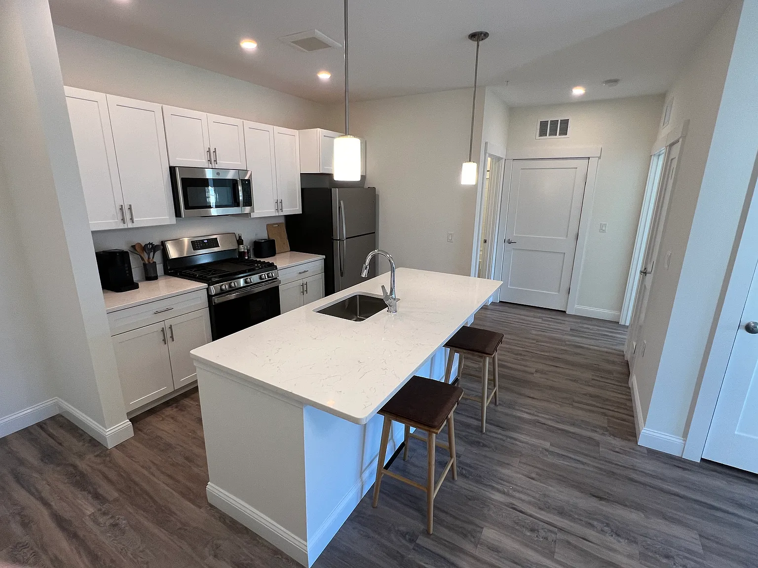 14 Tailwind Court — Photo 2