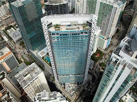 3rd image of 1300 Brickell Bay Dr APT 1208