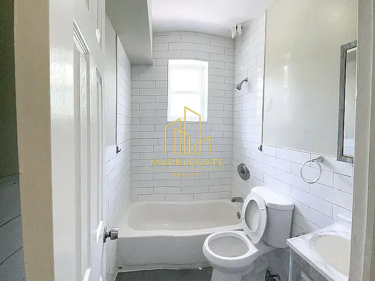 487 18th Ave #44 — Photo 5