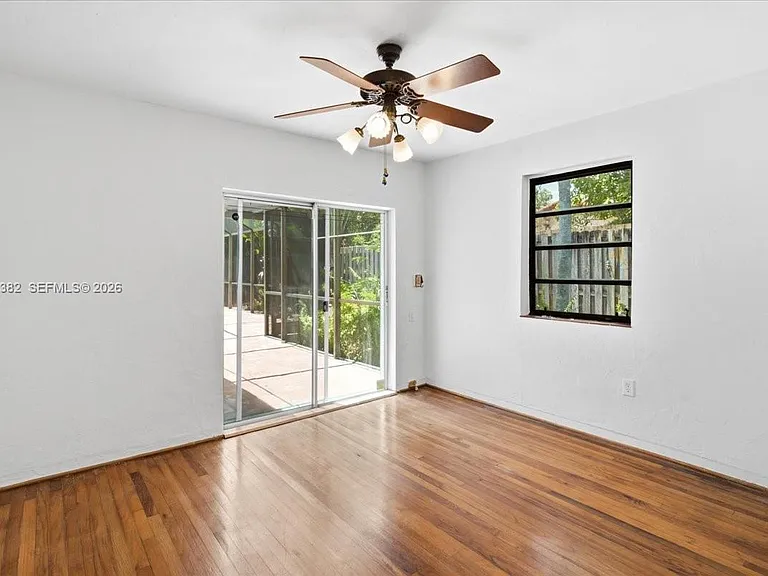 2550 Trapp Ave — Photo 10