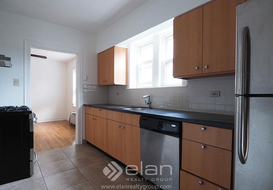 1st image of 3644 N Marshfield Ave #2