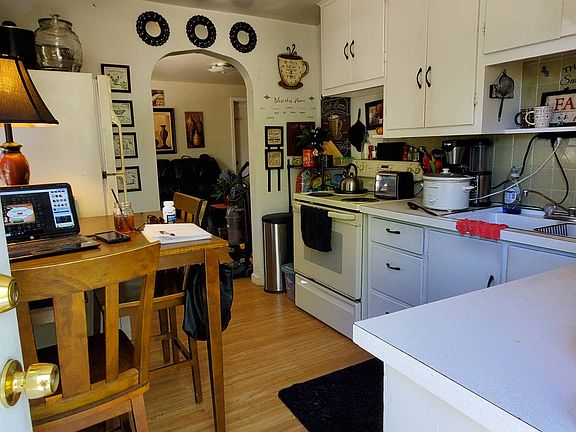 4th image of 1431 11th St #1/2