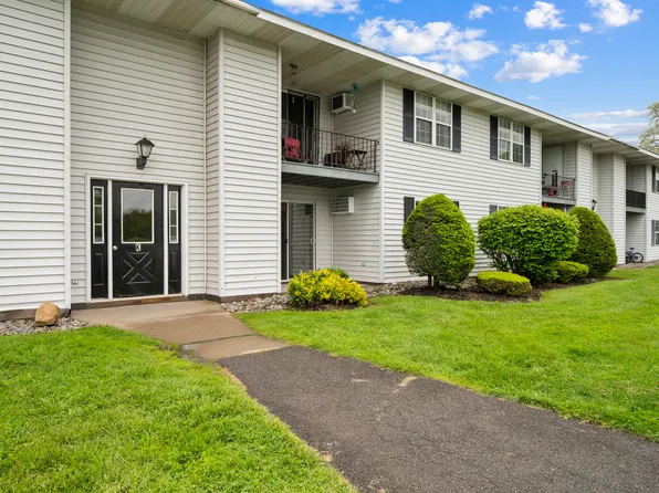 Old Carriage House Apartments, 40 Old Boorne Dr #J1, Clinton, NY 13323