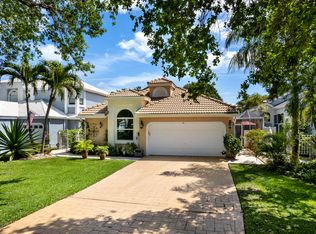 12931 Oak Knoll Dr, Palm Beach Gardens, FL 33418