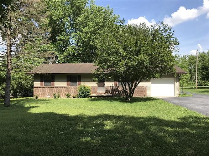 1st image of 130 Larissa St