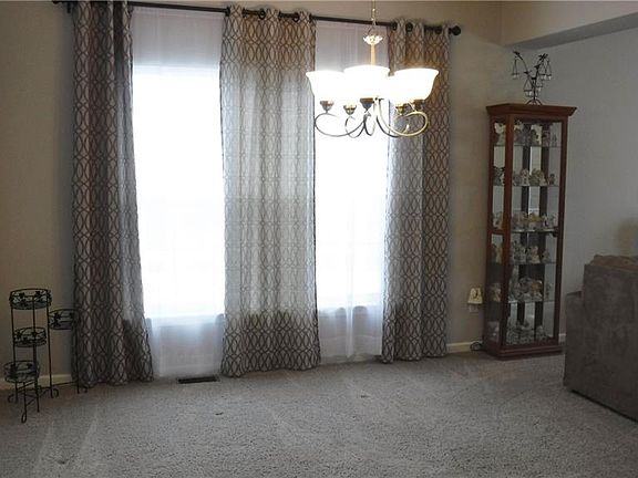 4th image of 12168 Mahican Way