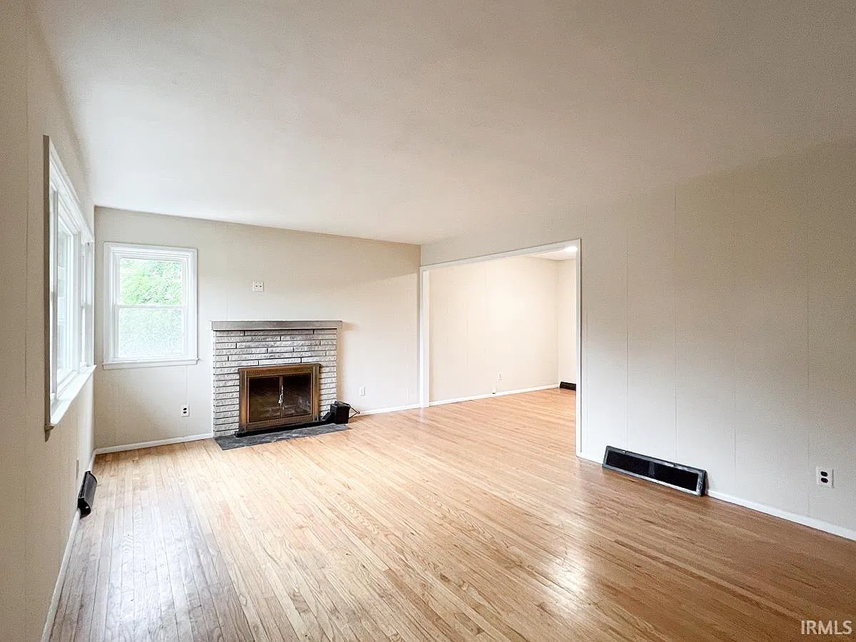 3 bed, 2.5 bath, 972 sqft, $1,995 — Photo 3