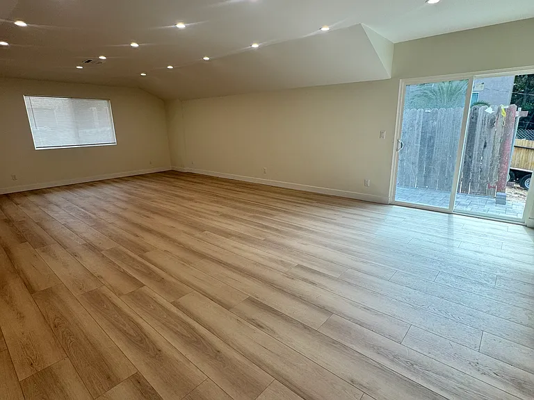 8811 Yates St — Photo 25