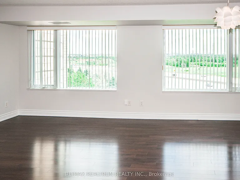 253 S Park Rd #702 — Photo 15