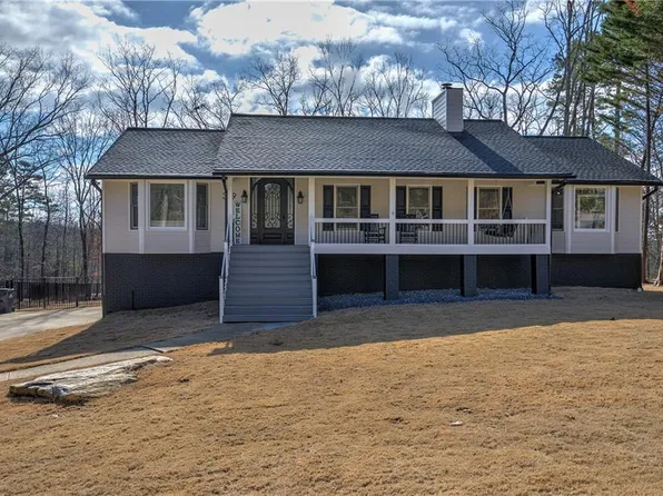 369 Pinebrook Dr, Waleska, GA 30183