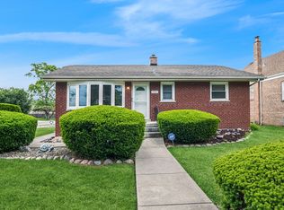 7945 Lawler Ave, Burbank, IL 60459