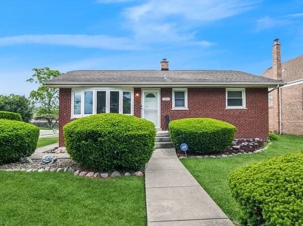7945 Lawler Ave, Burbank, IL 60459