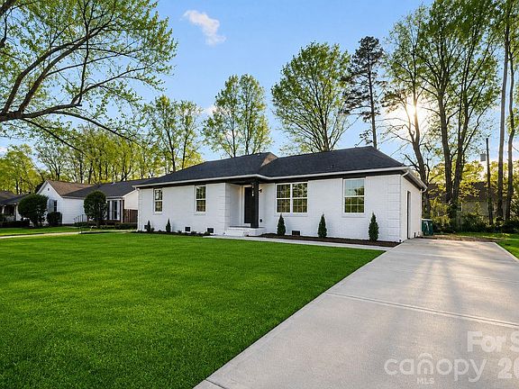 2nd image of 10107 Clairemore Pl
