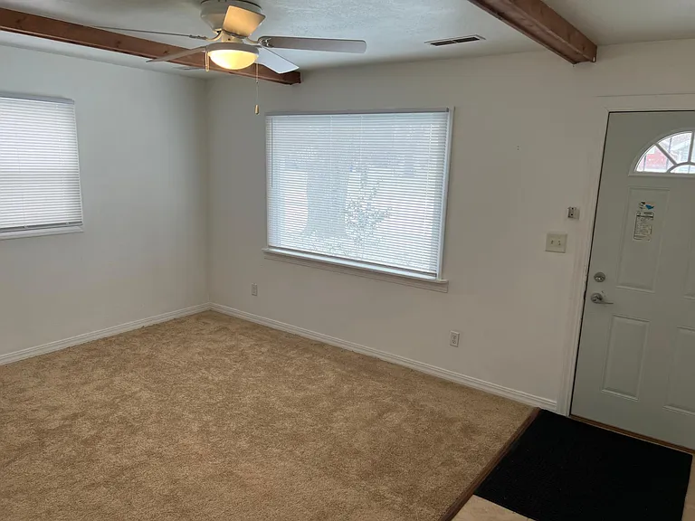 1315 N Wabash Ave — Photo 7