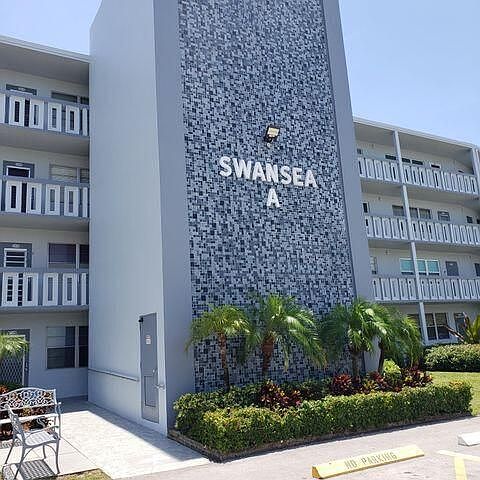 1st image of 4005 Swansea Cres #A