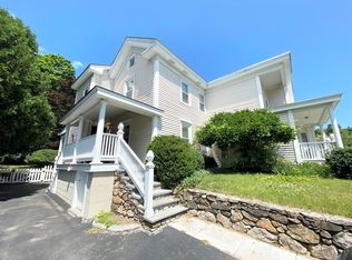 28 School St FLOOR 2, Leominster, MA 01453