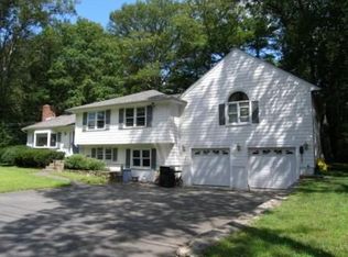 21 Highgate Rd, Wayland, MA 01778