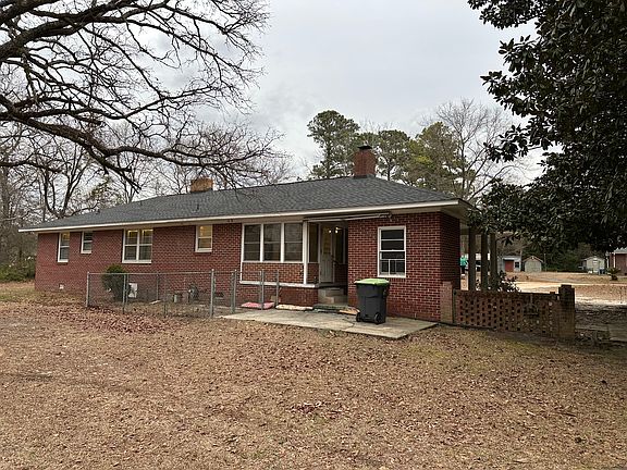5th image of 215 Roof St