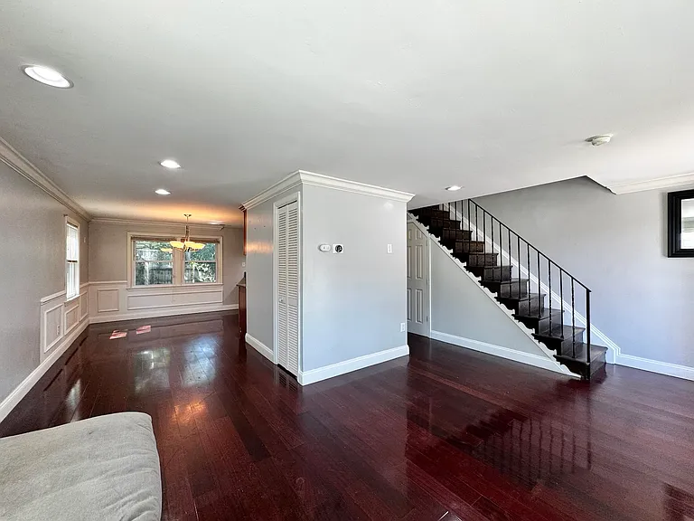7617 Allendale Dr — Photo 8
