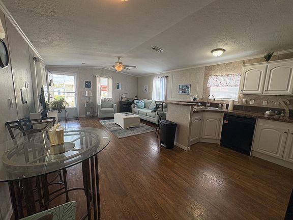 4th image of 56 Moonwind Dr #56