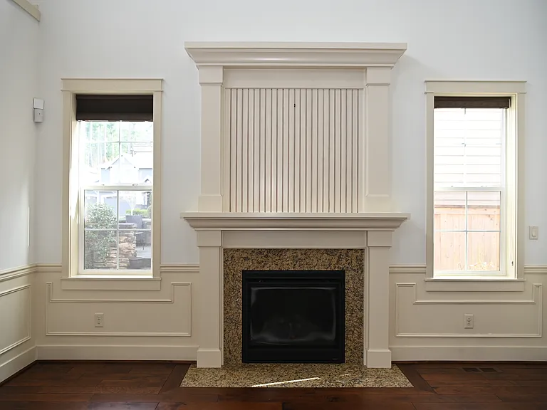 22327 SE 34th Pl — Photo 8