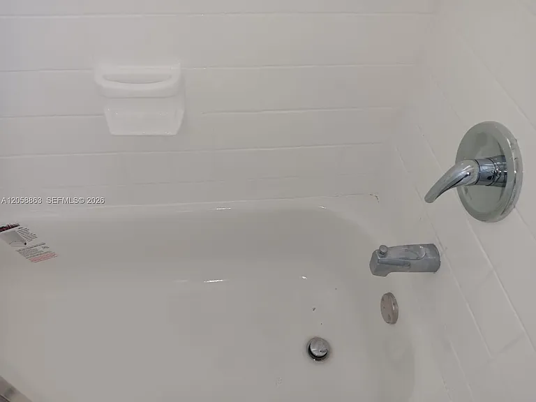 107 SW 18th Ct #12 — Photo 14