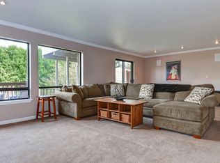 21311 52nd Ave SE, Woodinville, WA 98072